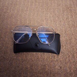 H&M FASHION FRAMES.